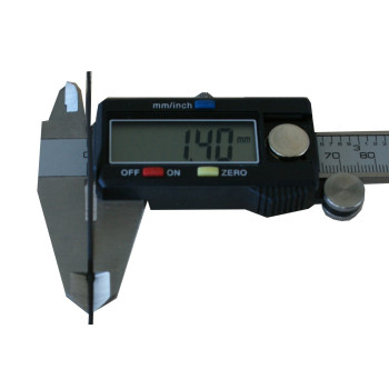 Messschieber aus poliertem Stahl